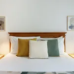 1 Bedroom With Pool Access * Albufeira