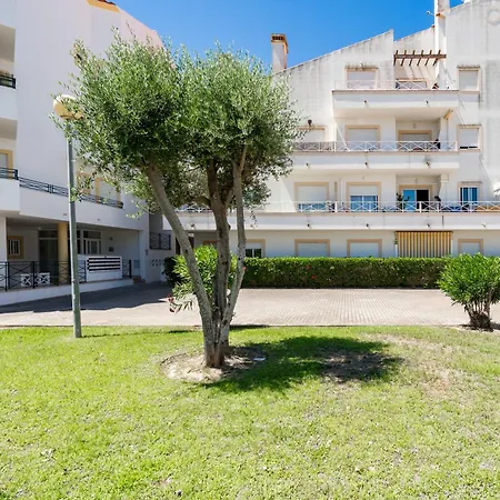 1 Bedroom With Pool Access Lägenhet